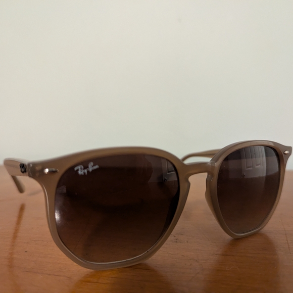 Ray-Ban Brown Sunglasses